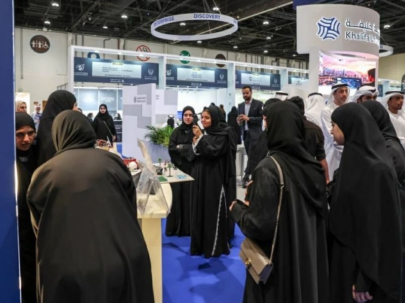 إشادة إعلامية واسعة الصحف الإماراتية تبرز دور منصة واجهة التعليم بأبوظبي كملتقى وطني رائد برعاية سيف بن زايد Widespread media acclaim: UAE newspapers highlight the role of the 'Education Interface' platform in Abu Dhabi as a leading national forum, held under the patronage of Saif bin Zayed.