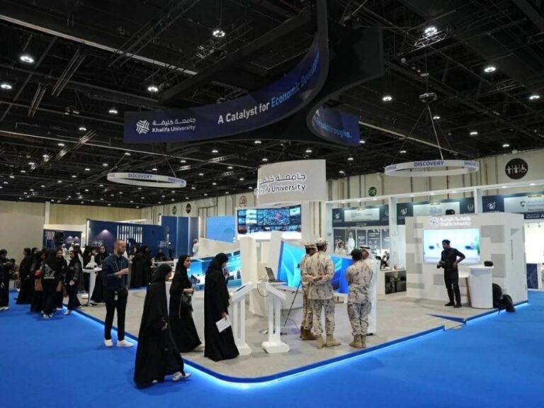 صحيفة الخليج «واجهة التعليم 2026» يرسم ملامح مستقبل التعليم وسوق العمل برعاية سيف بن زايد Al Khaleej Newspaper: "Education Horizon 2026" outlines the future of education and the labor market, under the patronage of Saif bin Zayed.