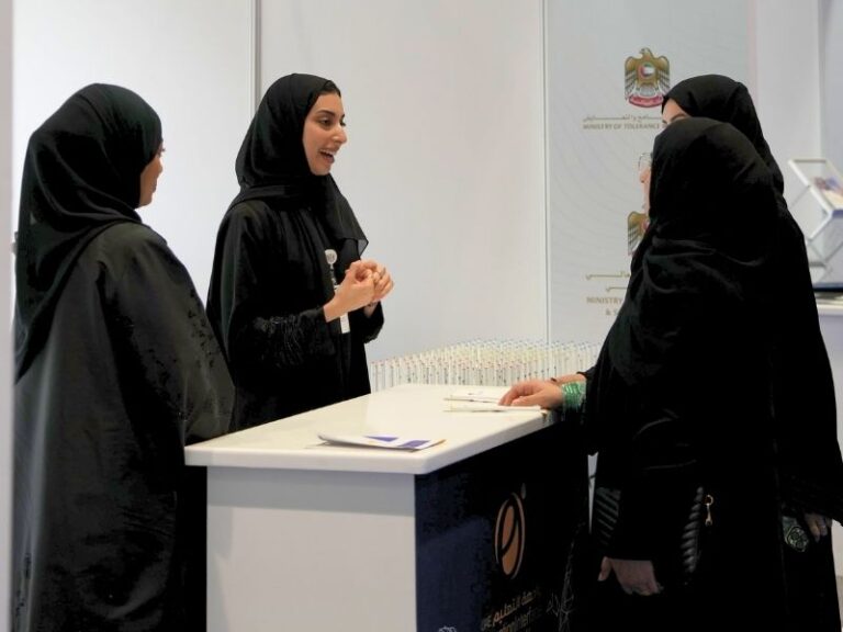 وام الشارقة للتمكين الاجتماعي تستعرض مشروع «علّم بالقلم» في معرض واجهة التعليم WAM Sharjah for Social Empowerment presents the “Teach by Pen” project at the Education Interface exhibition